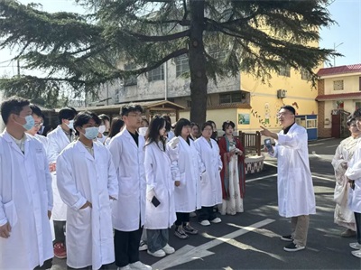 青春暖夕阳 仁心传薪火 —— 力明学院开展敬老公益活动