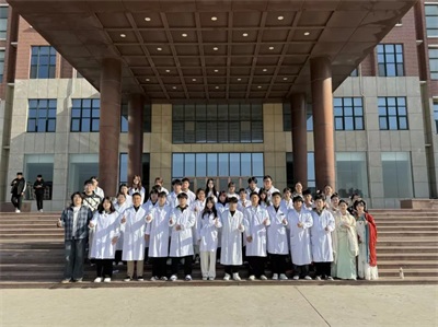 青春暖夕阳 仁心传薪火 —— 力明学院开展敬老公益活动