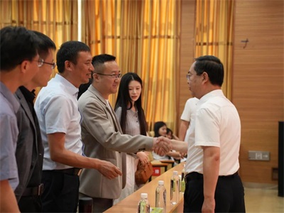 力明集团与泰国正大管理学院签约 聚焦人才共育与国际学术合作交流