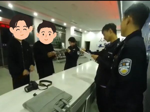 【榜样在身边】力明学子拾金不昧 传递社会正能量，赶快为力明学子点赞!